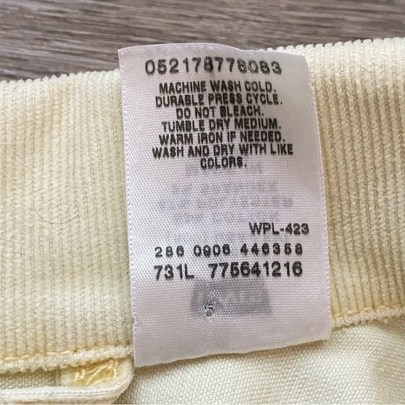 Levi’s Y2K Corduroy Trucker Jacket Pale Yellow Size Large - Picture 11 of 12